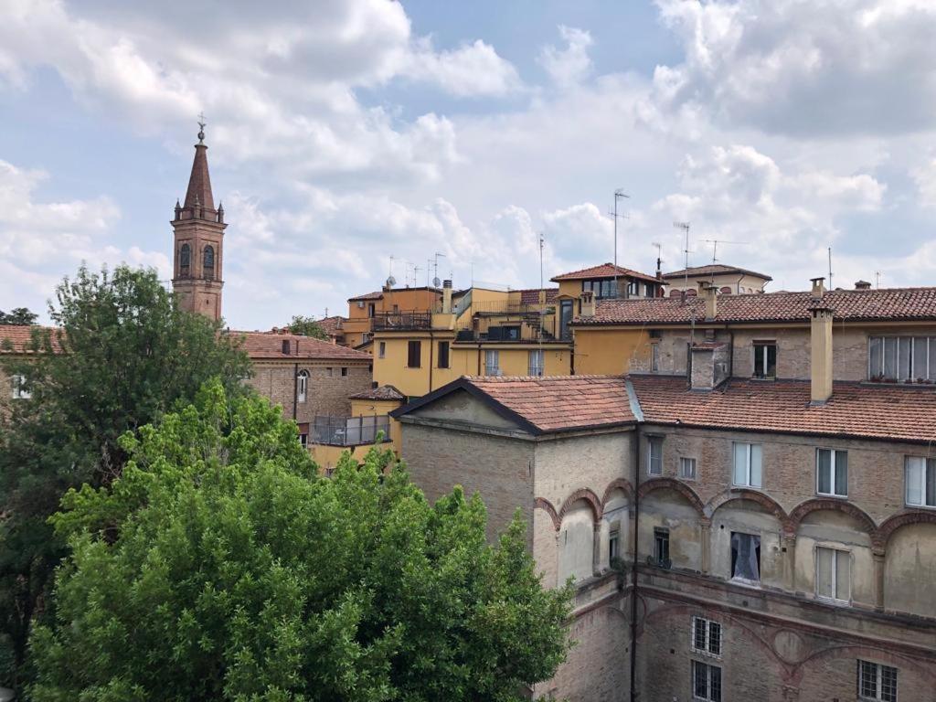 Charming Home Towers-Roofs View Bologna Eksteriør billede
